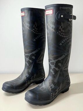 NWT - Hunter Original Tall Rain Boots, rare Butterfly Camo print, size 8
